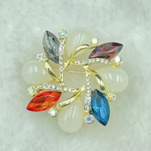 Elegant floral crystal brooch with colorful rhinestones and pearls for women fashion accessories