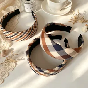 Chic plaid headband for women, vintage wide hair hoop, stylish retro checkered hair accessories daily