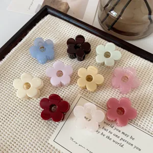 Small flower hair claws cute pastel hair catch clips non-slip aesthetic hair accessories for women