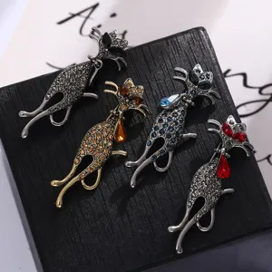 Ensemble de broches chat en strass cristal, accessoire élégant pour costume et manteau.