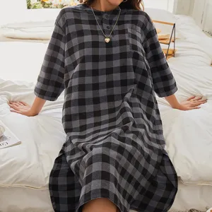 Women loose plaid nightgown autumn winter flannel comfortable sleepwear soft sleep robe.