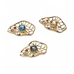 Elegante Legering Opengewerkt Lotusblad Brosche Voor Pak Magnetische Gesp Anti-Blootstelling Strass Brosche Pin Kleding Accessoires Luxe Cadeau Voor Dames