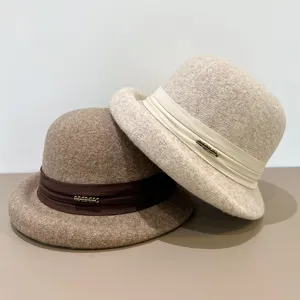 Women Winter Wool Blend Beret Hat French Vintage Warm Dome Felt Fedora Hat Chic Ribbon Metal Decor Fashion Flat Cap