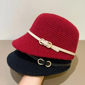 Detailed view of the women vintage knit fisherman hat winter warm elegant basin hat fashion