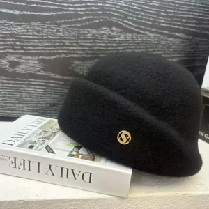 Black faux wool beret hat detail, stylish autumn winter vintage painter hat for women