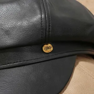 Mujer gorra de periódico de cuero PU retro negro sombrero octogonal estilo británico detalle