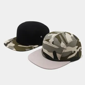 Detailansicht der stylischen Camouflage 5-Panel-Cap mit geradem Schirm, Streetwear.