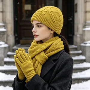 Conjunto de invierno de punto amarillo mostaza con gorro bufanda y guantes abrigados