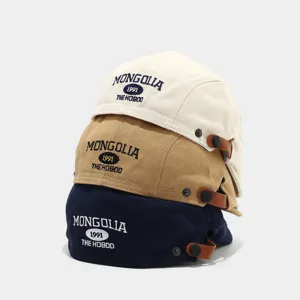 Unisex canvas newsboy pet retro platte pet met lederen gesp en stijlvol borduurwerk.