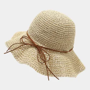 Chapeau de paille d'ete ajoure respirant avec joli ruban noeud marron plage femme soleil.