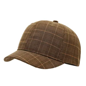 Vintage brown plaid short brim baseball cap for men and women, casual outdoor sunshade duckbill hat