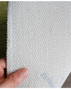 Nahaufnahme der rutschfesten strukturierten Unterseite der weichen absorbierenden Fußmatte