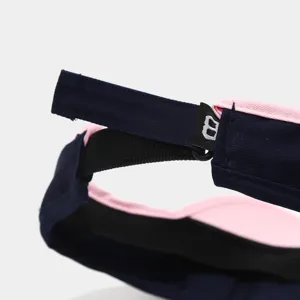 Cappello visiera sole donna estate vista dettaglio retro, cinturino regolabile rosa.