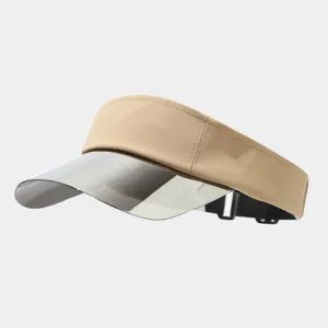 Vue détaillée de la visière de soleil beige sans sommet avec bord laser clair, protection UV.