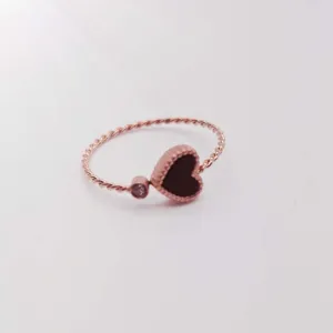 Rose gold titanium steel heart ring with black mother of pearl and crystal, stylish jewelry.