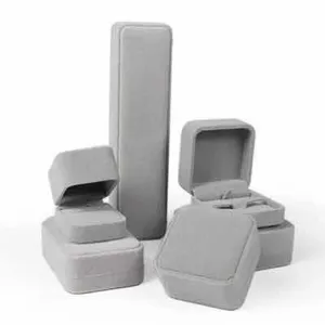 Grijs fluwelen sieradendoosjes set voor ringen kettingen en armbanden elegante opbergdoos.