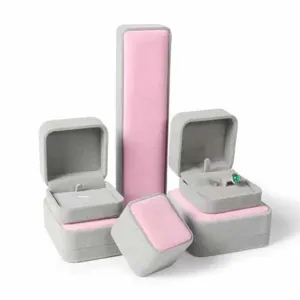 Fluwelen sieradendoosjes set, grijze en roze ring en armband geschenkdoosjes display luxe.