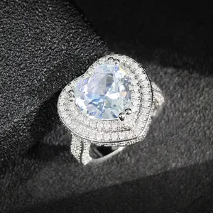 Exquisiter Kupfer Strass Herz Ring Für Damen Mikro Pavé Herzform Simulierter Diamant Statement Ring Westlicher Trendiger Verlobungs Party Handschmuck