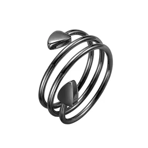 Vue rapprochée du détail de la bague spirale noire, montrant la texture métal lisse et propre.