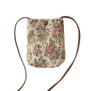 Vintage floral tapestry crossbody bag ethnic small shoulder bag for women daily fashion