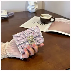Cute printed PU leather card holder, stylish short folding coin purse with metal clasp.