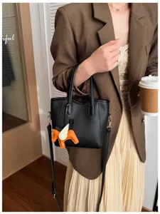 Borsa a secchiello dal piccolo design casual coreano nera borsa a tracolla donna
