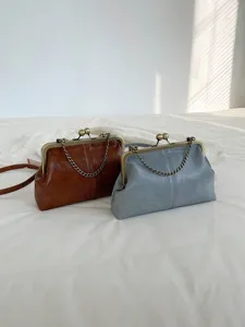 Retro Shell Shoulder Bag For Women Vintage PU Leather Crossbody Bag With Metal Kiss Lock Buckle Ethnic Strap Chain Handbag