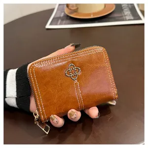 Mini portafoglio corto donna pelle morbida marrone cerniera portamonete e porta carte