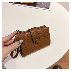 Καφέ πορτοφόλι από PU δέρμα για γυναίκες, μαλακή πτυσσόμενη θήκη καρτών με λουράκι καρπού.