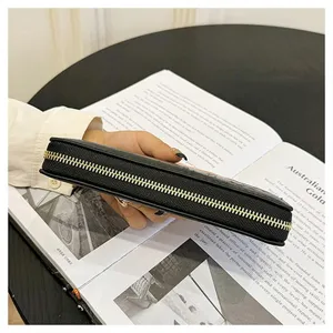 Portafoglio lungo nero con zip da donna pochette grande capacità porta carte elegante