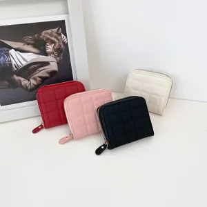 Portefeuille Court Matelassé à Fermeture Éclair pour Femme en Cuir Polyuréthane Petit Porte-monnaie Style Coréen Brodé