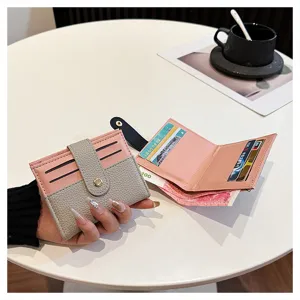 Portafoglio mini compatto da donna porta carte con scomparti multipli per uso quotidiano.