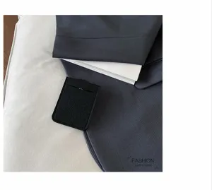 Minimalistiki thiki karton, sympagis thiki karton gia kathimerini xrisi detail.