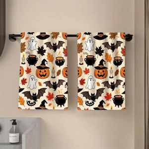 Halloween thema decoratieve hangende handdoeken detail, met schattige geest en pompoen.