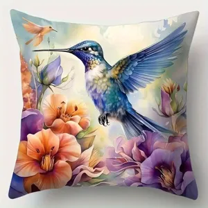 Détail de housse de coussin florale colibri aquarelle vintage, taie décorative douce.