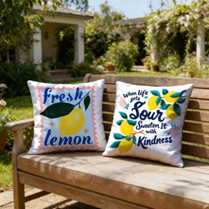 Housse de coussin imprimee citron frais d'ete, belle decoration de canape pour interieur et jardin.