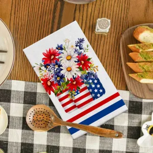 Canovaccio da cucina patriottico con bandiera americana per il 4 luglio e festa indipendenza.