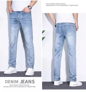 Jeans casual da uomo in denim elasticizzato azzurro chiaro gamba dritta classica top.