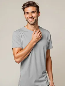 Close-up detail of the soft cotton fabric and regular shoulder cut on the grey men t-shirt.