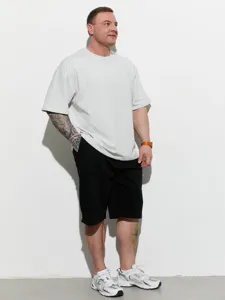 Men's summer casual sports shorts, loose breathable lightweight comfortable bermuda trousers.
