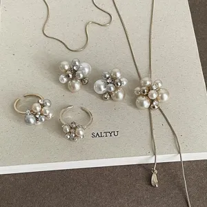 French Vintage Alloy Artificial Pearl Jewelry Set Luxurious Coffee Gold Rhinestone Drawstring Necklace Earrings Ring For Women Fashion Ornaments