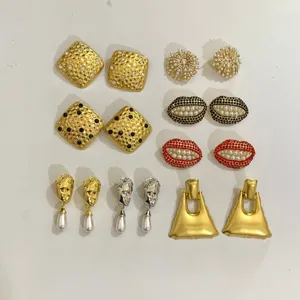Gewaagde Legering Strass Lippen Gezicht Geometrische Oorbellen Met 925 Sterling Zilver Stift Kunstparel Sieraden Voor Vrouwen