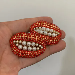Rode strass parel lip oorbellen statement overdreven gouden sieraden voor dames chic
