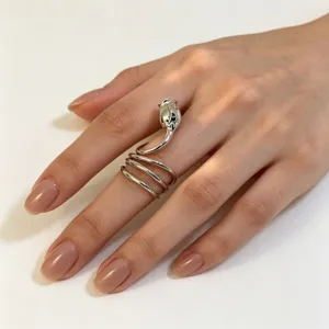 Bague enveloppante tulipe en argent, anneau ouvert en métal minimaliste, bijou élégant chic.