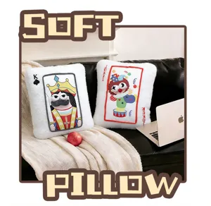Cuscino in peluche con carte da gioco cartoon divano morbido bambola decorazione casa