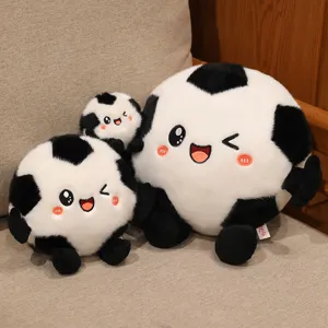 Oreiller en peluche de football de dessin animé mignon poupée en peluche douce décoration de canapé