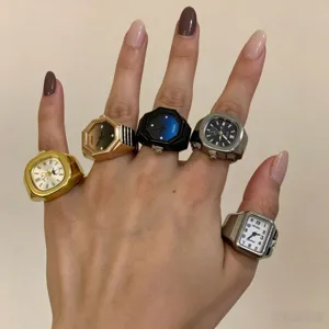 Set di orologi con anello in lega per donne uomini, orologi da dito elastici creativi vintage.