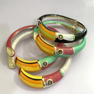 Kleurrijke Geëmailleerde Vogel Open Armband Mode Metaal Dier Sieraden Cadeau Vrouw