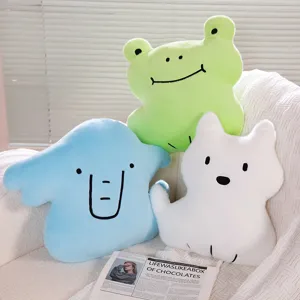 Bonito set de cojines de peluche de animales con rana verde, elefante azul y perro blanco.