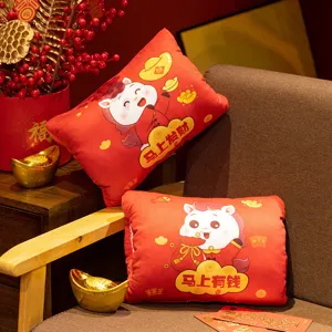 Coussin chauffe-mains en peluche Année du Cheval, joli oreiller pour décoration festive.